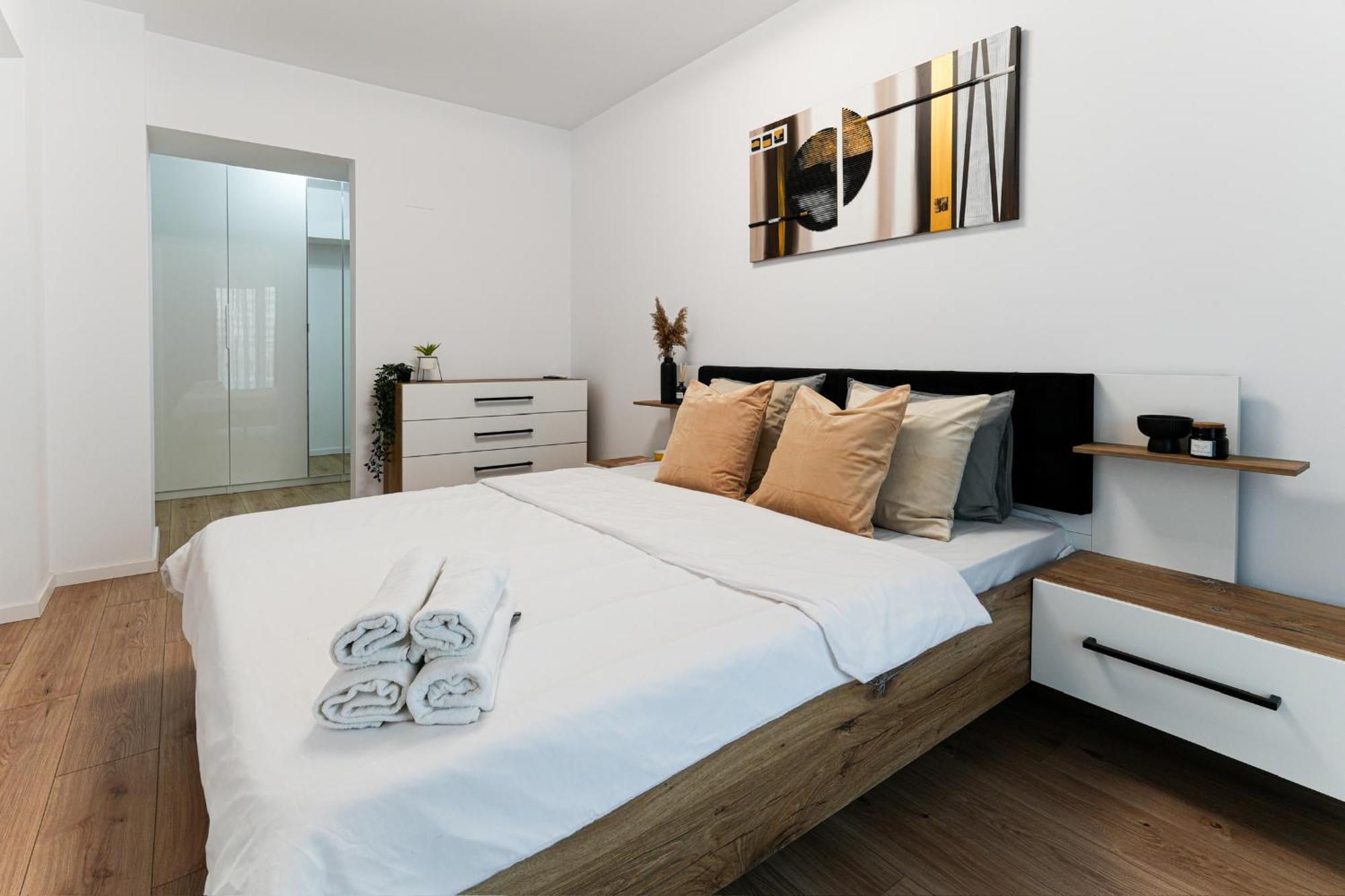 Sandra - Park-View Apt With Balcony & Parking Букурещ Екстериор снимка