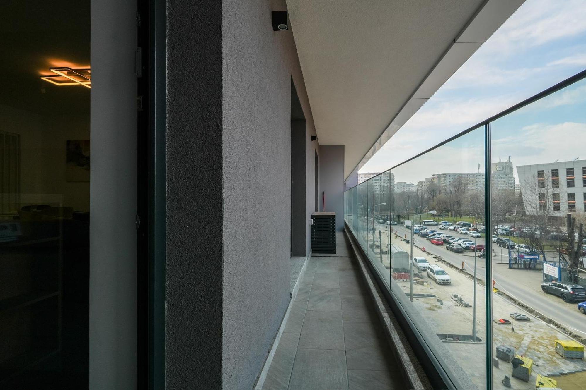 Sandra - Park-View Apt With Balcony & Parking Букурещ Екстериор снимка