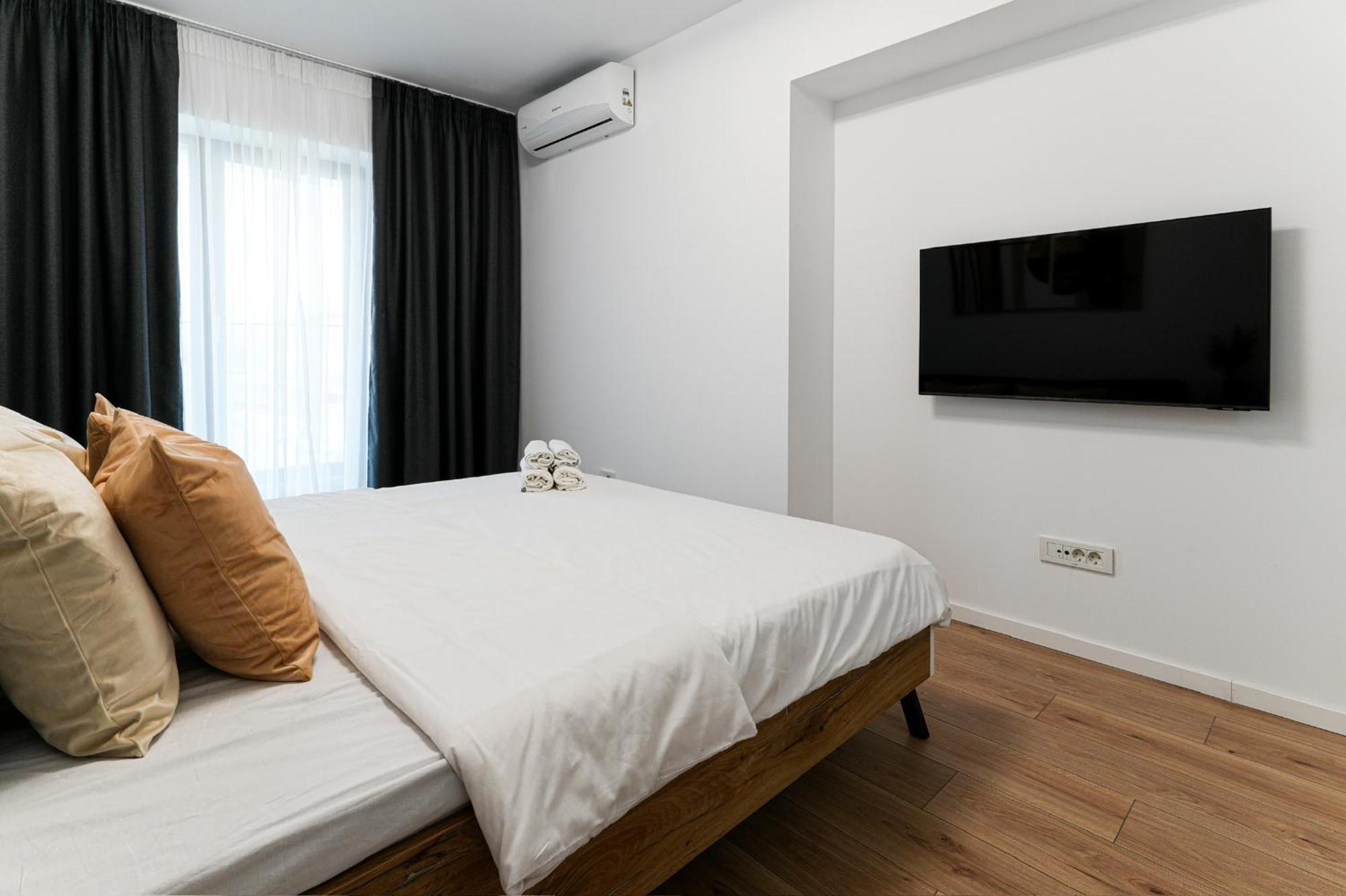 Sandra - Park-View Apt With Balcony & Parking Букурещ Екстериор снимка
